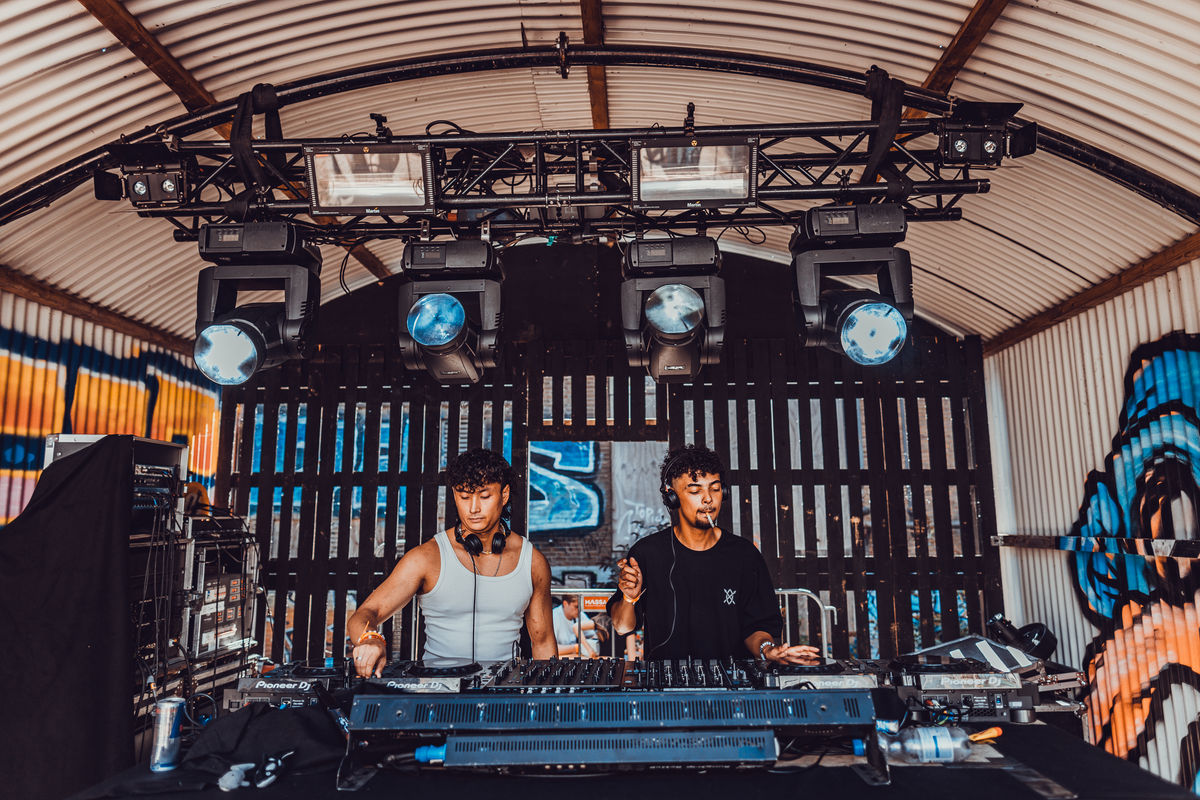 Loading... just a sec